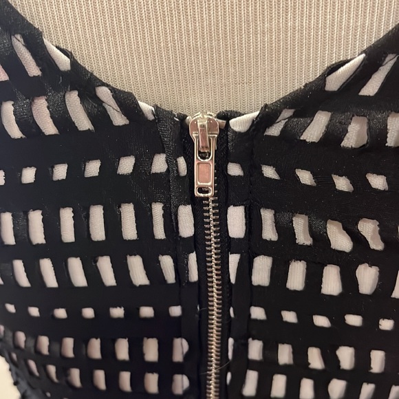 Love Ady Cut Out Skater Dress W/Liner Size S in Black & White - Picture 5 of 6